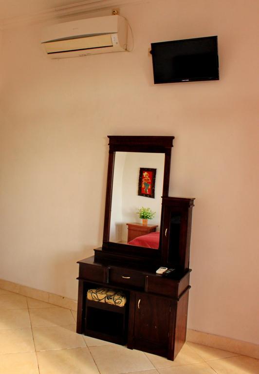 Arya Inn Enny Salon And Spa Нуса-Лембонган Номер фото
